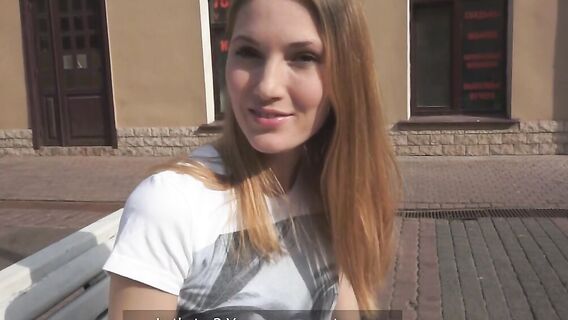 Первый порно кастинг худой девушки с очень маленькой грудью