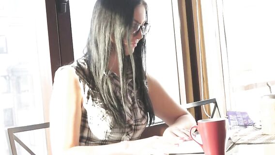 Секс красивой жопастой студентки с первым встречным парнем