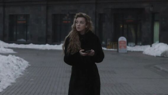 Парень выеб очень красивую русскую туристку на своей кухне