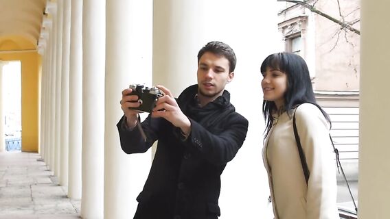 Домашняя фотосессия юной телки с сексом и камшотом на язычок