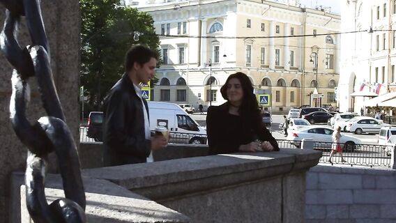 Трахнул нежную пизденку и ротик юной русской брюнетки